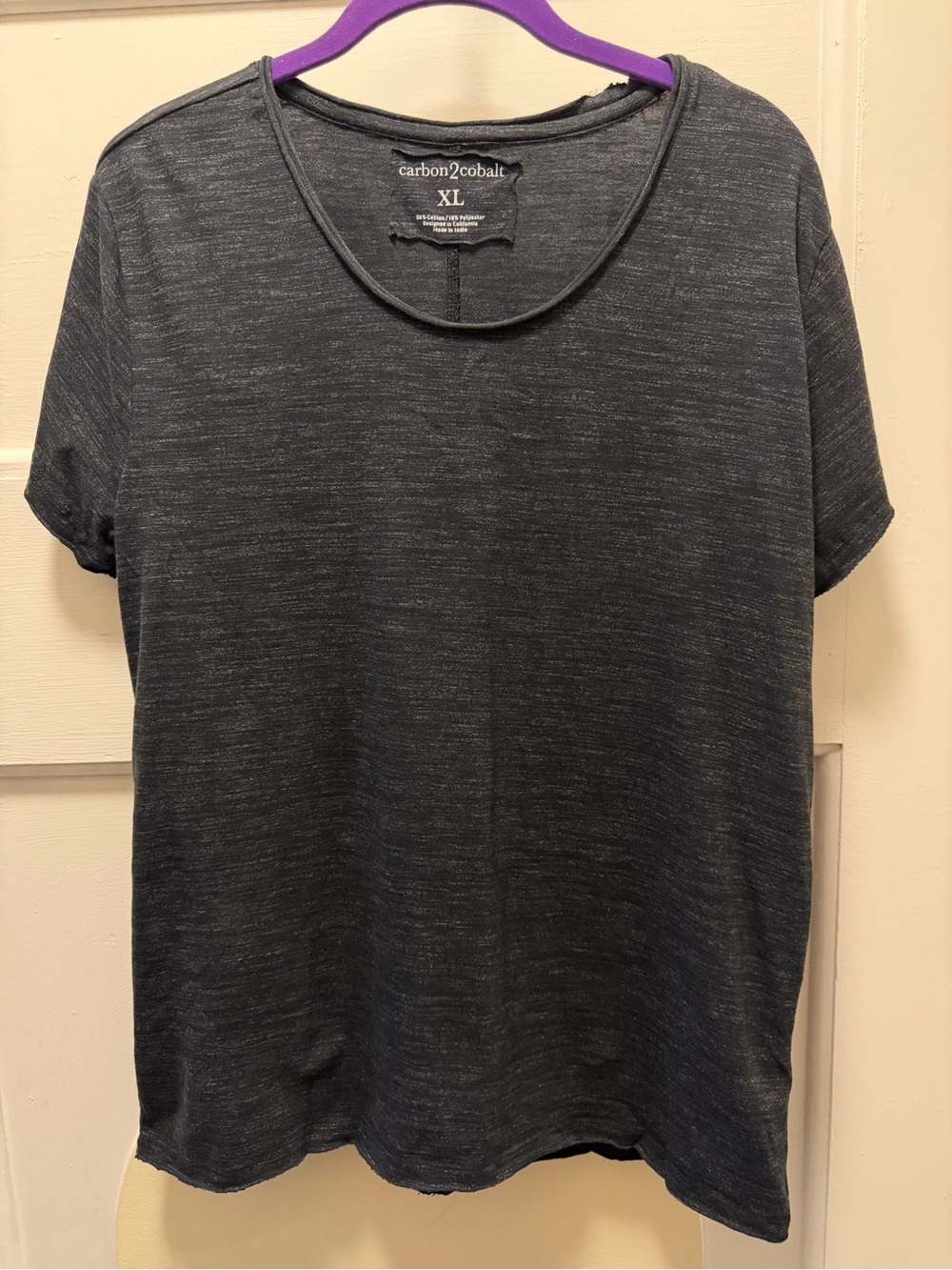 carbon2cobalt Women's Short Sleeve Tee in Charcoal